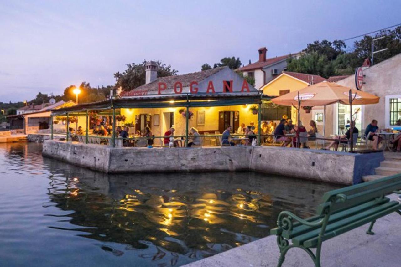 Apartments Ana Pogana Punta Križa Екстериор снимка