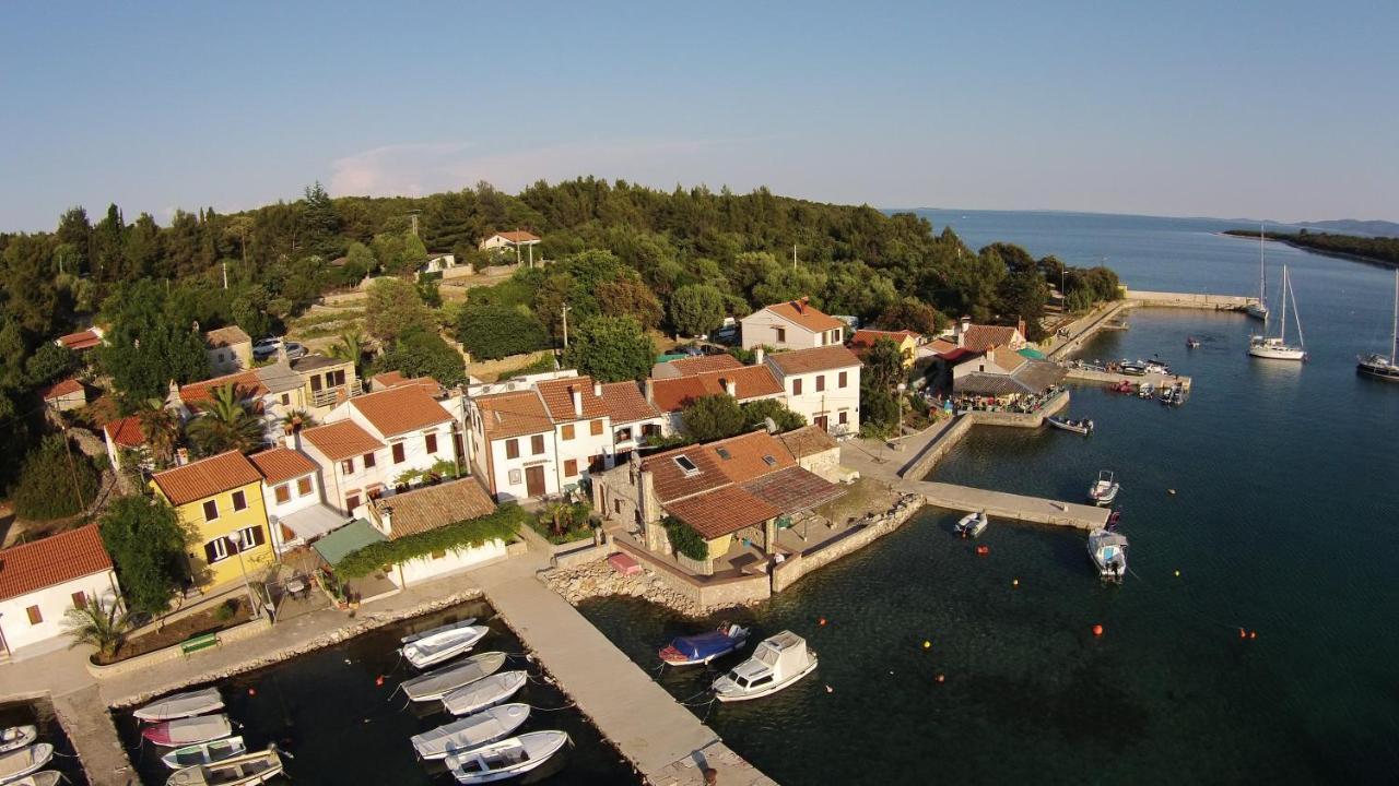 Apartments Ana Pogana Punta Križa Екстериор снимка